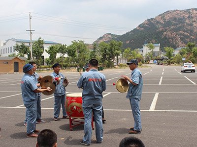 新启航 鑫盛源人庆贺诞生 新起点 鑫盛源人展望愿景 记鑫盛源门业建厂9周年庆